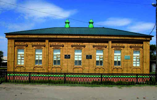 Бұрынғы әйелдер мектебі. М. Коржумбаев түсірген фотосурет
