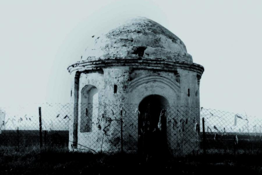 Mausoleum of Domalak ana. 1980 years. Photo by A.F. Rasskazov