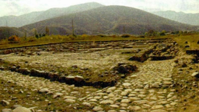 О раскопках средневекового городища Талгар в 2005 году